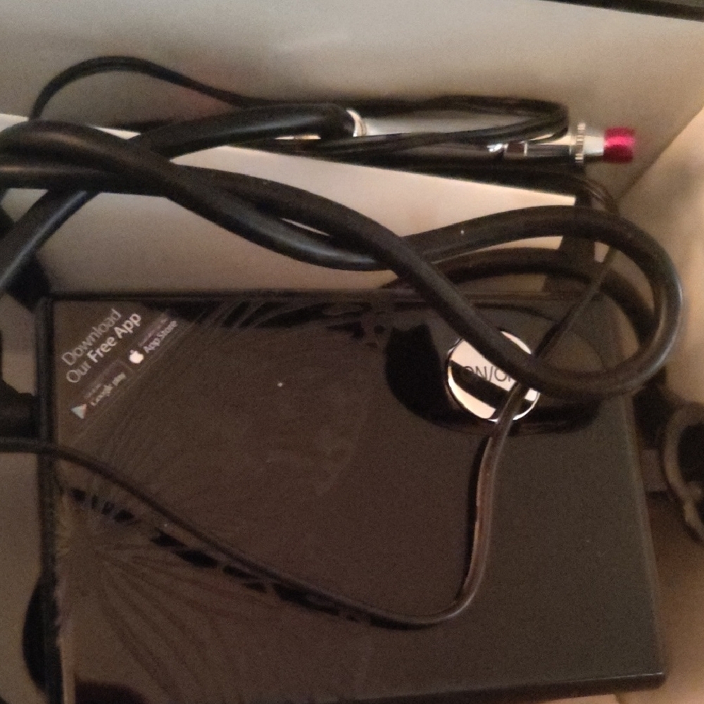 Airbrush Makeup System - Picture 2 of 4